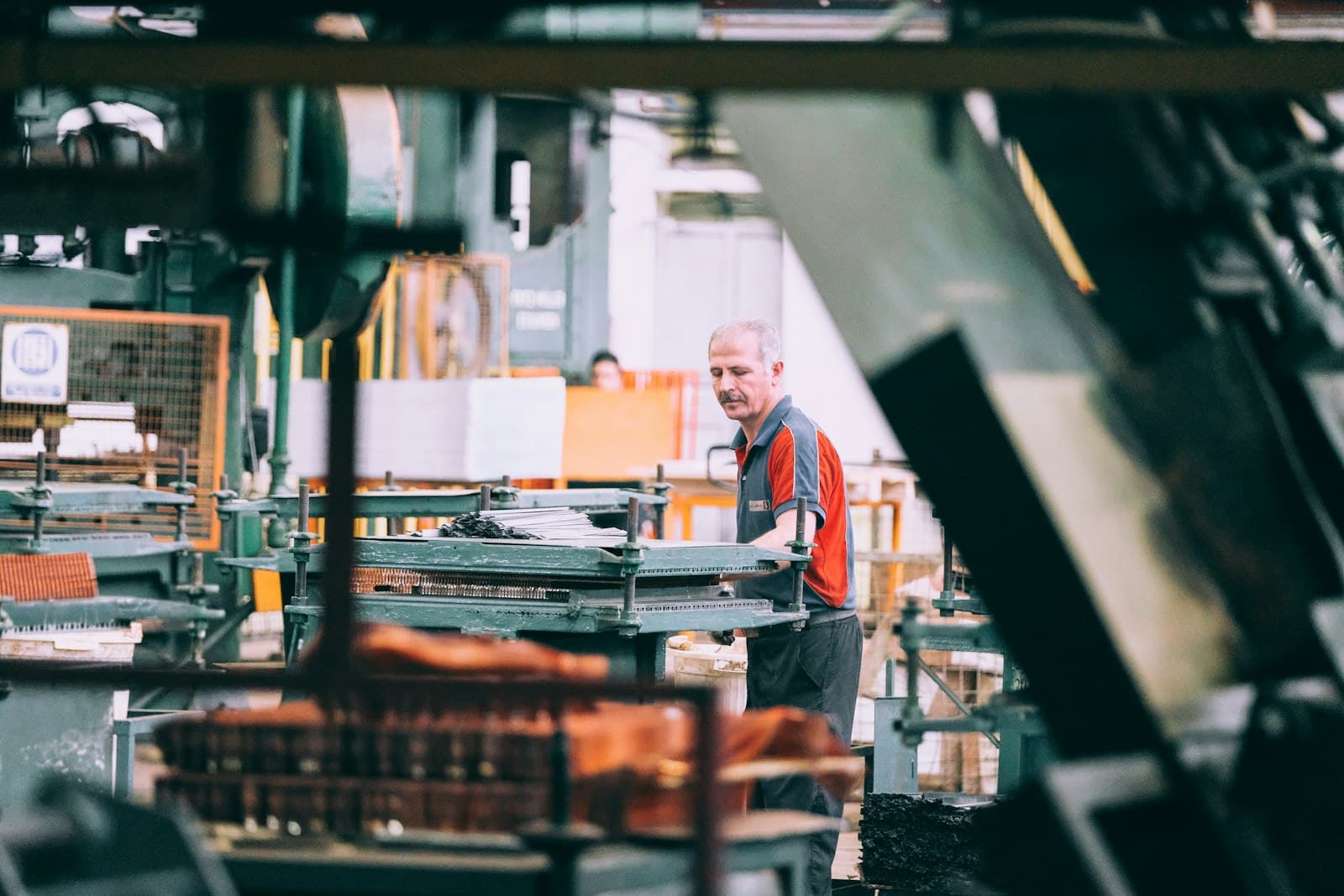 Illustration of a manufacturing / b2b website in use