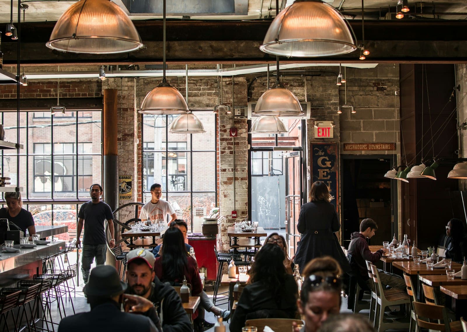 Illustration of a restaurant / cafe website in use